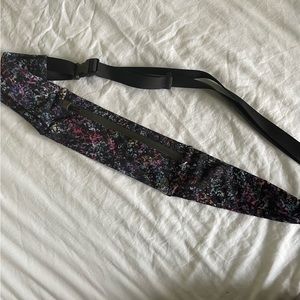 Lululemon running belt pack